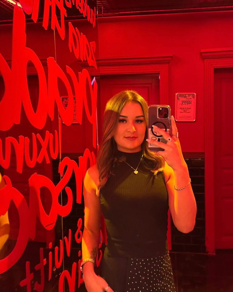 Dilya — Kuşadası Escort